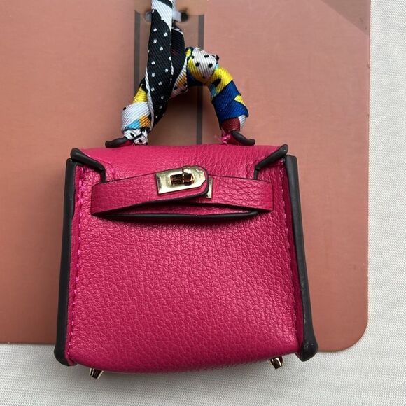 Enchanté Pink Bag Charm - Picture 4 of 14